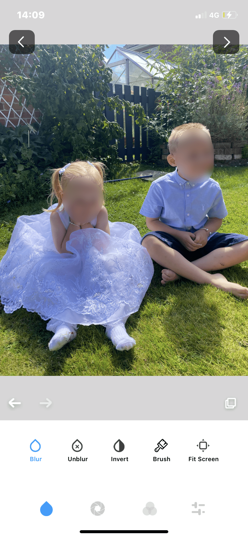 image of childrens face blurred