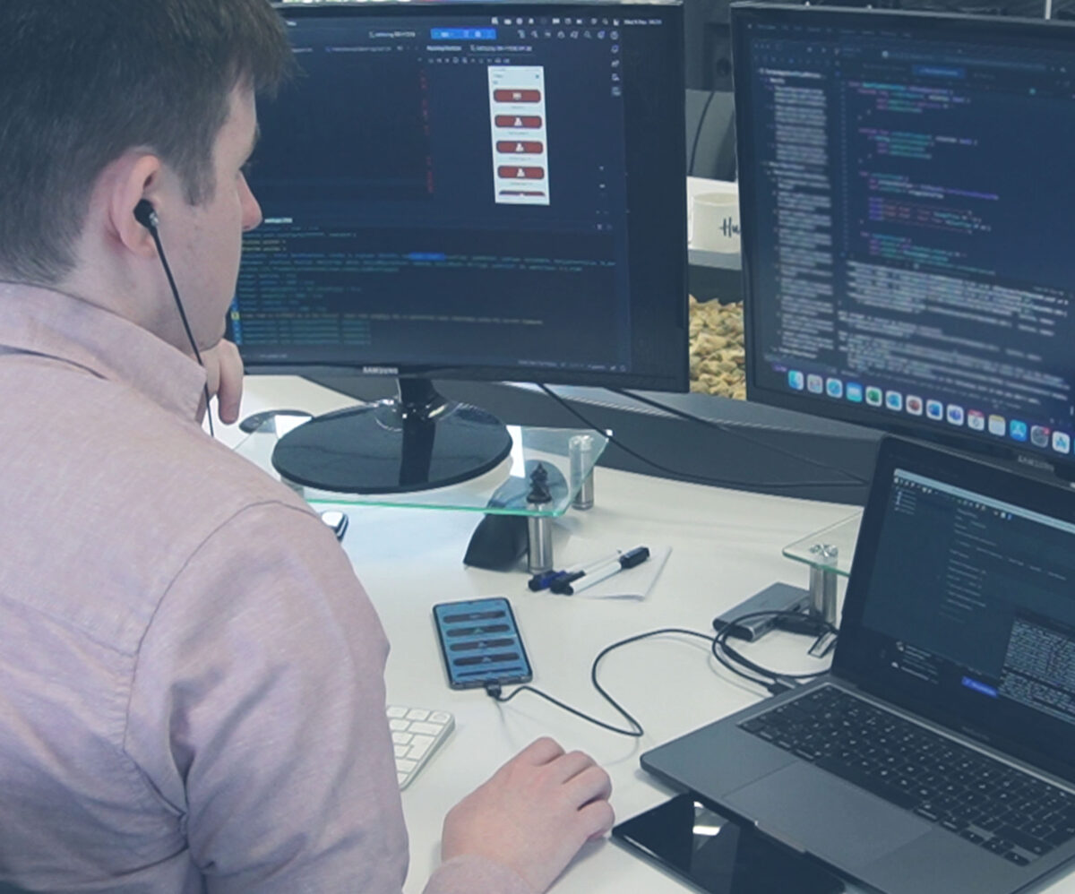 WE BUILD APPS visual data 5